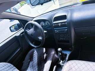 Opel Astra 2002-thumb-5