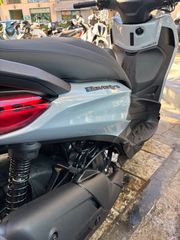 Piaggio Beverly 400 2025 BEVERLY 400 HPE S-thumb-2