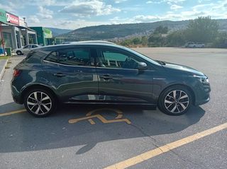 Renault Megane 2018 1.3 TCe BOSE-Edition-Άριστο-thumb-5