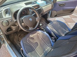 Fiat Punto 2004 1.2 8V SPORTING-thumb-15