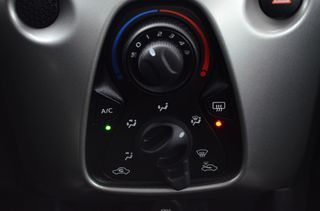 Citroen C1 2017 1200cc A/c Cruise Control-thumb-10