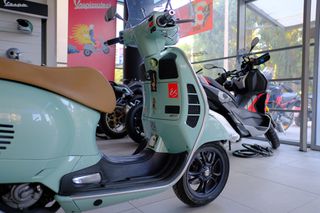 Vespa GTS 300 2020 VESPA GTS 300-thumb-10