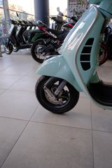 Vespa GTS 300 2020 VESPA GTS 300-thumb-20