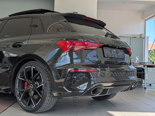 Audi RS3 2022 SPORTBACK-thumb-6