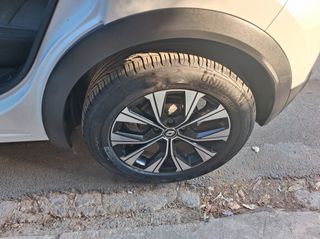 Renault Captur 2023-thumb-2