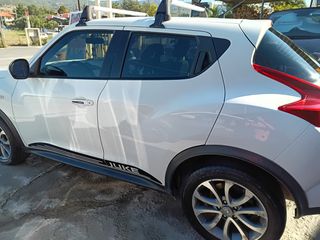 Nissan Juke 2011-thumb-16