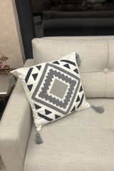 Stewehome Μοντέρνο μποέμ κάλυμμα μαξιλαριού με κέντημα και φούντες 43x43 cm