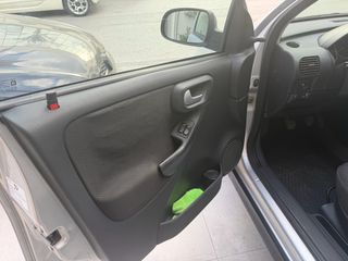 Opel Corsa 2006-thumb-7
