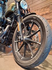 Harley Davidson XL 883 N Sportster IRON 2017-thumb-5