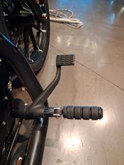 Harley Davidson XL 883 N Sportster IRON 2017-thumb-7
