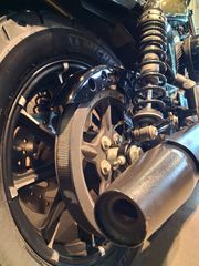 Harley Davidson XL 883 N Sportster IRON 2017-thumb-11