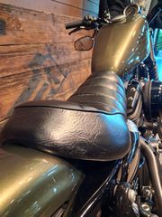 Harley Davidson XL 883 N Sportster IRON 2017-thumb-13