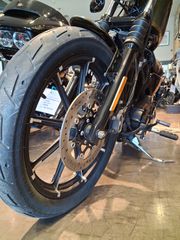 Harley Davidson XL 883 N Sportster IRON 2017-thumb-26