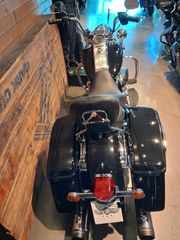 Harley Davidson ROAD KING 2019-thumb-21
