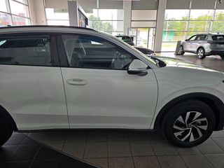 Volkswagen T-Roc 2026-thumb-6