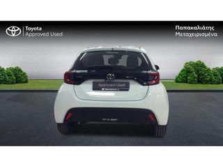 Toyota Yaris 2023 ACTIVE PLUS-thumb-3