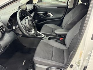 Toyota Yaris 2022 HDF Active Plus-thumb-12