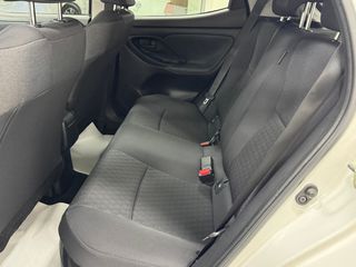 Toyota Yaris 2022 HDF Active Plus-thumb-14