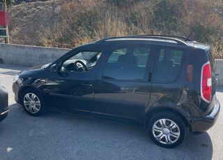 Skoda Roomster 2013-thumb-1