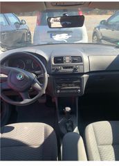 Skoda Roomster 2013-thumb-4