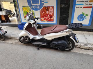 Piaggio Beverly 300 2011-thumb-2