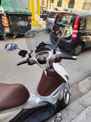 Piaggio Beverly 300 2011-thumb-3