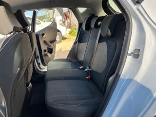 Ford Fiesta 2017 BENZINH-thumb-10
