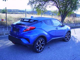 Toyota C-HR 2019-thumb-3