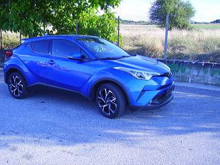 Toyota C-HR 2019-thumb-4