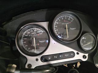 Triumph Tiger 900 1995-thumb-3