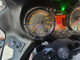 Suzuki V-Strom 650 2004-thumb-6