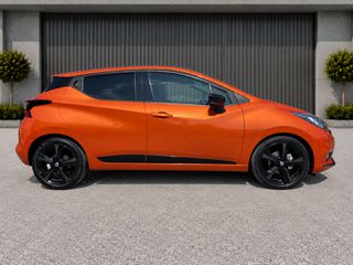 Nissan Micra 2017 *ΡΕΖΕΡΒΕ* Πιλότος-Κλίμα-Ζάντες 17"-Κάμερα-Πλοηγός-Keyless~-thumb-5
