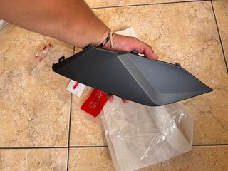 Γαρνιτούρα Ποδιάς Δεξιά (Sym Jet X)-thumb-1