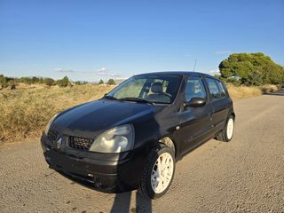 Renault Clio 2003