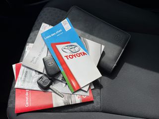 Toyota Yaris 2015 1.0 VVT-i-thumb-15