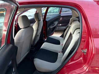 Fiat Punto 2006-thumb-14