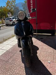Piaggio Beverly 300i Tourer 2010-thumb-4
