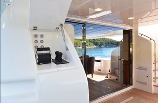 Ferretti 2007 830-thumb-5