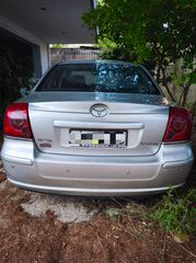 Toyota Avensis 2003