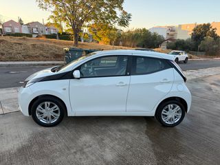 Toyota Aygo 2018 X-PLAY TOUCH-thumb-12