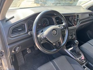 Volkswagen T-Roc 2019 1.0 TSI 115PS ADVANCE-thumb-8