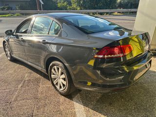 Volkswagen Passat 2018 1.6 DIESEL TRENDLINE-thumb-2