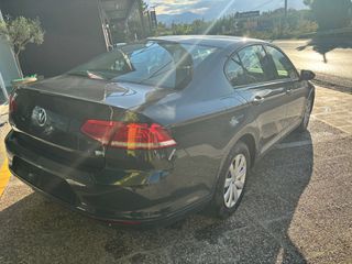 Volkswagen Passat 2018 1.6 DIESEL TRENDLINE-thumb-4