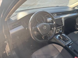 Volkswagen Passat 2018 1.6 DIESEL TRENDLINE-thumb-9