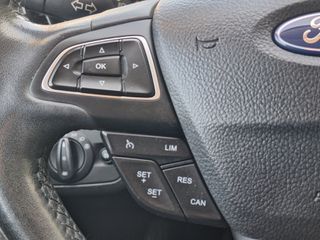 Ford Kuga 2016-thumb-19