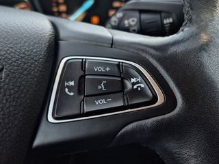 Ford Kuga 2016-thumb-20