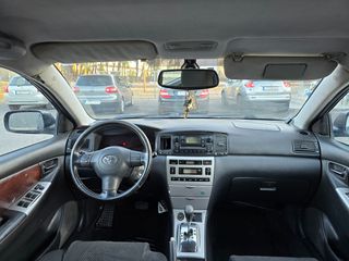 Toyota Corolla 2005-thumb-8