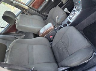 Toyota Corolla 2005-thumb-12