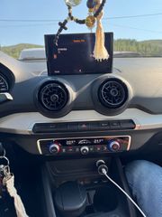 Audi Q2 2017-thumb-1