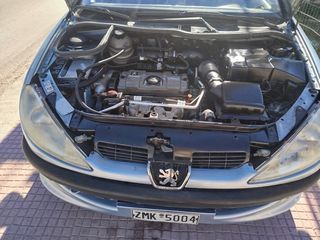 Peugeot 206 2002-thumb-5